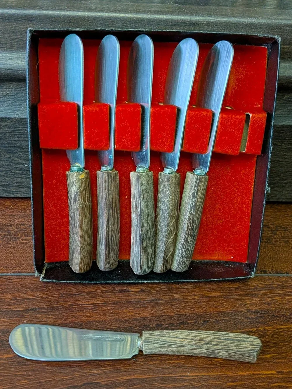 Wood-Handled Butter Knife Set with Red Velvet Display - Natural Wood